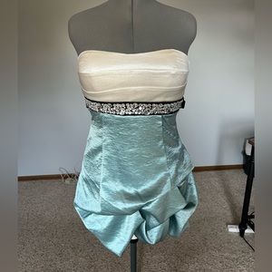 City triangles formal dress - white and blue with gemstone belt- junior sized 11